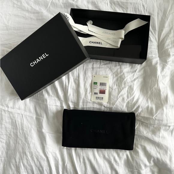 CHANEL NWT Long Gusset Flap Wallet Leather Gold CC Logo  with Box - Picture 7 of 11